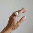 Anillo corona de flor silvestre con perla – imagen 2